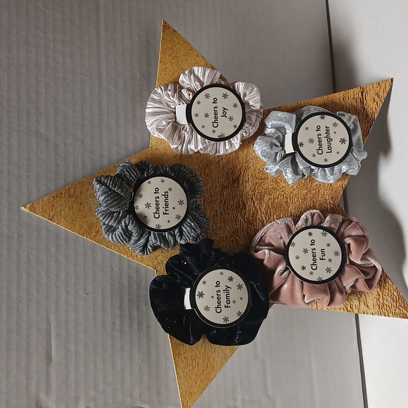 Scrunchie the original 5pcs Holiday Gift Set NWT - Picture 2 of 5